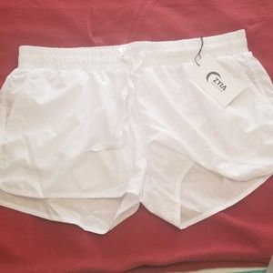 Zyia Bomber shorts